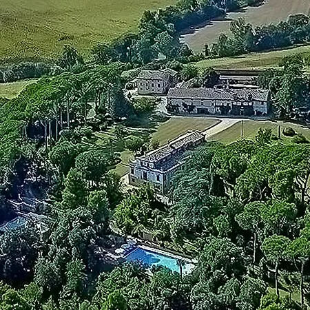 아파트 Marche Country House *